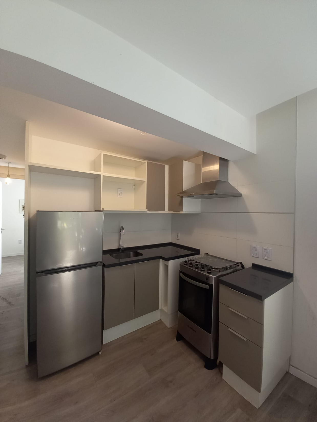 GUTIERREZ RUIZ Y SAN JOSE, ESQUINA, TODO EXTERIOR, SE VENDE CON RENTA!! - Meer
