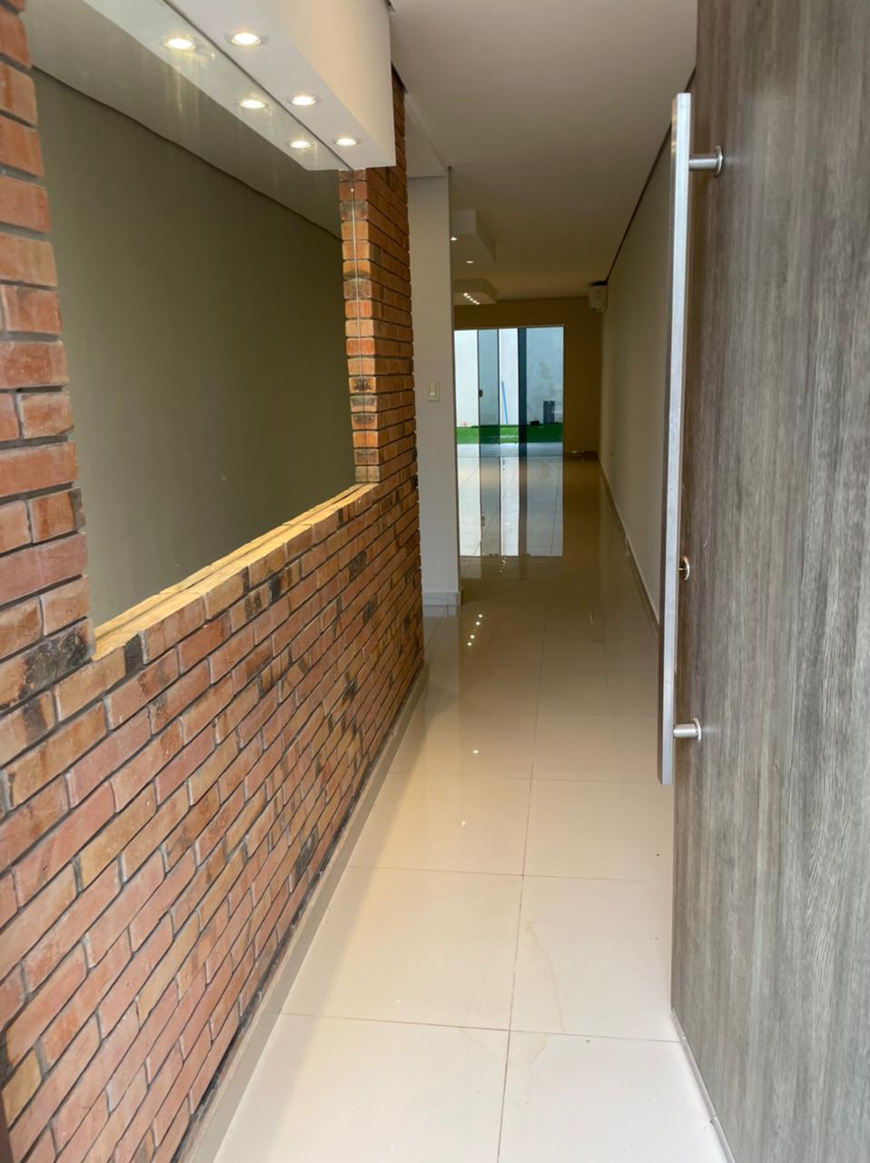 Muy Lindo Y Amplio Dúplex De Tres Dormitorios En Suite! Puede Ser