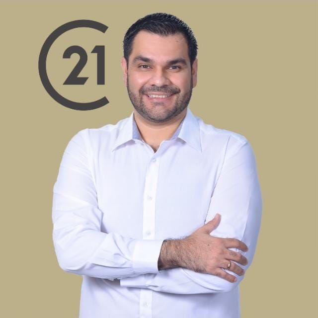 Julio Cesar Somoza - Century21