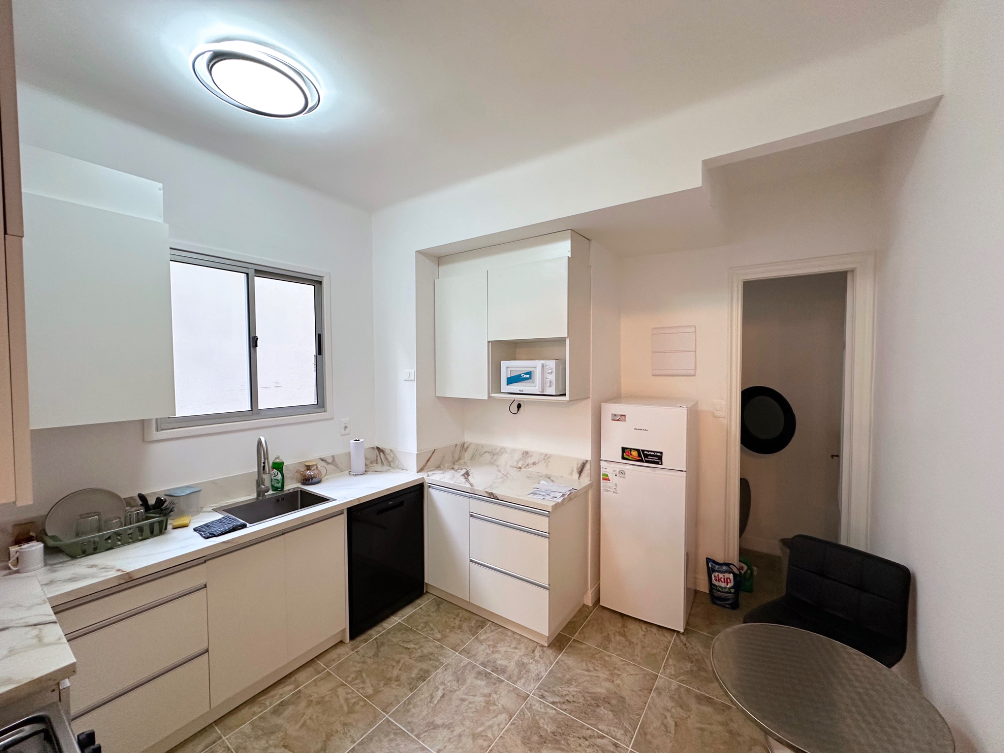 Venta Apartamento Amoblado 4 Dormitorios En Cordon. – další
