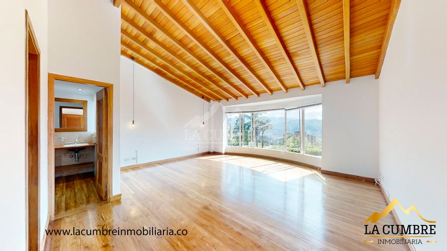 Casa de 4 alcobas en arriendo en El Tesoro, Medellín, 354 m² · foto 17 de 20