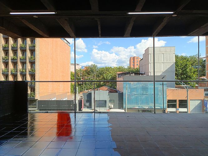 Local en arriendo en Conquistadores, Medellín, 550 m² · foto 7 de 10