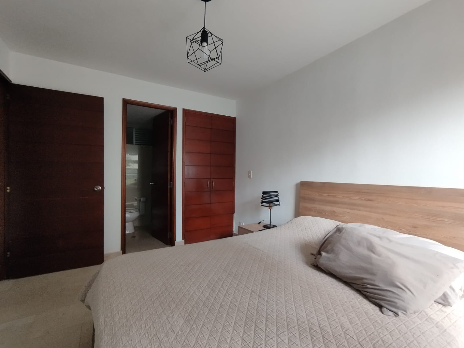 Apartamento en arriendo en Altos Del Poblado, Medellín · foto 6 de 14