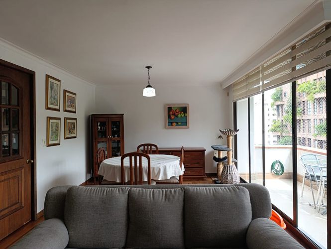 Apartamento de 3 alcobas en venta en El Diamante No.2, Medellín, 147 m² · foto 2 de 17