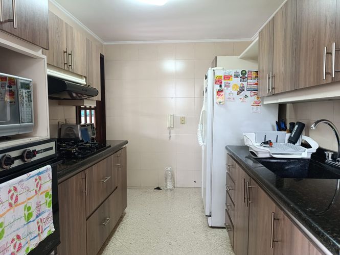 Apartamento de 3 alcobas en venta en El Diamante No.2, Medellín, 147 m² · foto 5 de 17