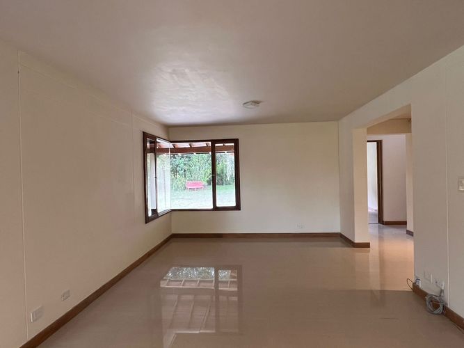 Casa de 5 alcobas en venta en Llano Grande, Rionegro, 400 m² · foto 2 de 16