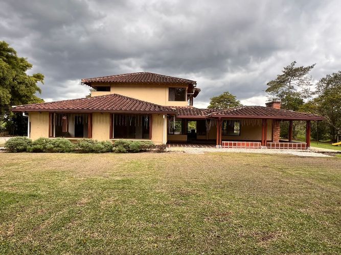 Casa de 5 alcobas en venta en Llano Grande, Rionegro, 400 m² · foto 16 de 16