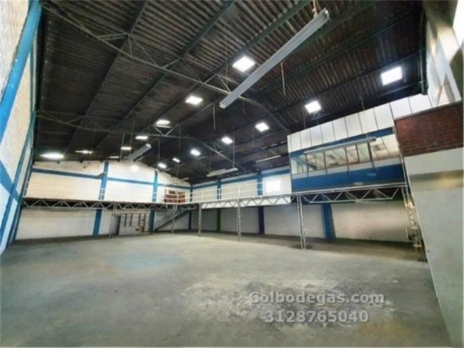 Bodega en venta en Guadalupe, Dosquebradas, 690 m² · foto 3 de 13