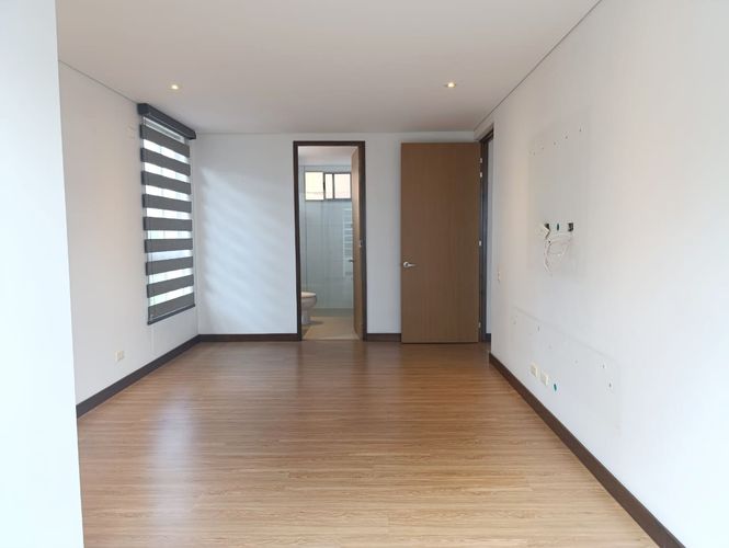 Apartamento de 2 alcobas en arriendo en Los Balsos, Medellín, 122 m² · foto 4 de 19