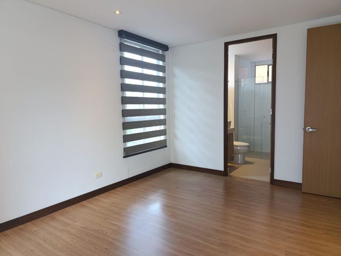 Apartamento de 2 alcobas en arriendo en Los Balsos, Medellín, 122 m² · foto 12 de 19