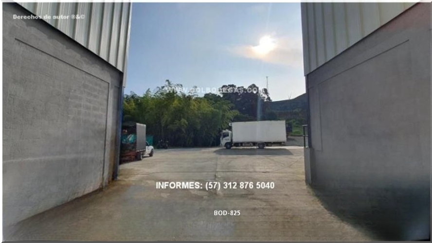 Bodega en venta en Tribunas Corcega, Pereira, 640 m² · foto 8 de 21