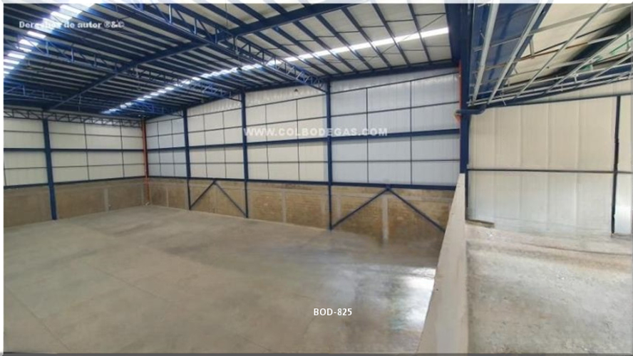 Bodega en venta en Tribunas Corcega, Pereira, 640 m² · foto 9 de 21