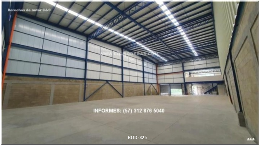 Bodega en venta en Tribunas Corcega, Pereira, 640 m² · foto 3 de 21