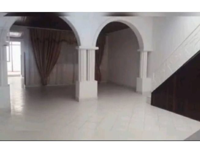 Casa de 9 alcobas en venta en San Alonso, Bucaramanga, 297 m² · foto 9 de 19