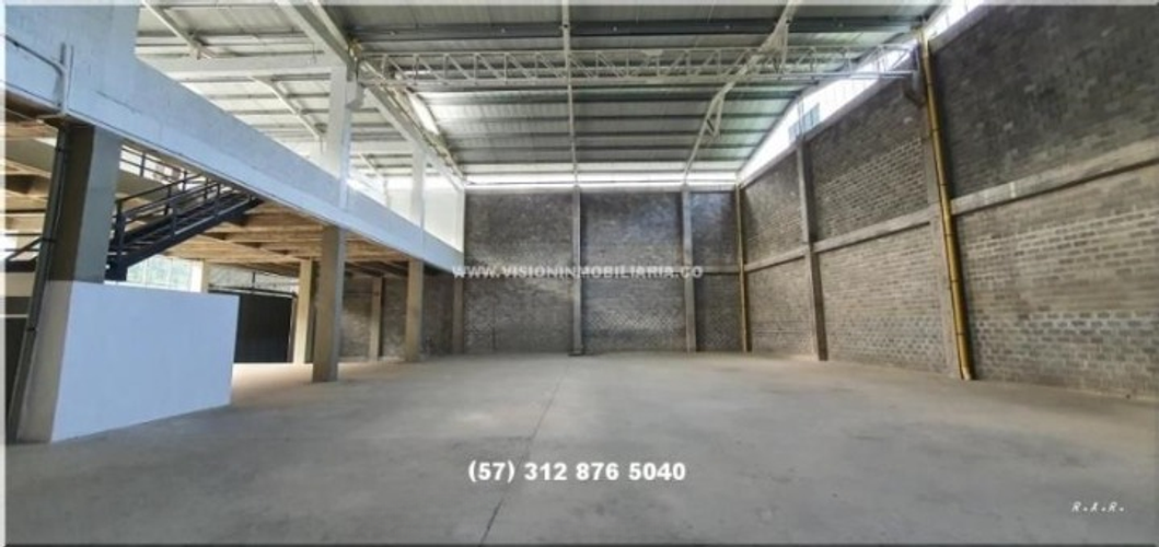 Bodega en venta en Ub. Filo Bonito, Dosquebradas, 2000 m² · foto 3 de 24