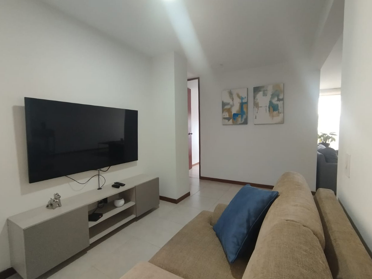 Apartamento en arriendo en Castropol, Medellín · foto 5 de 17