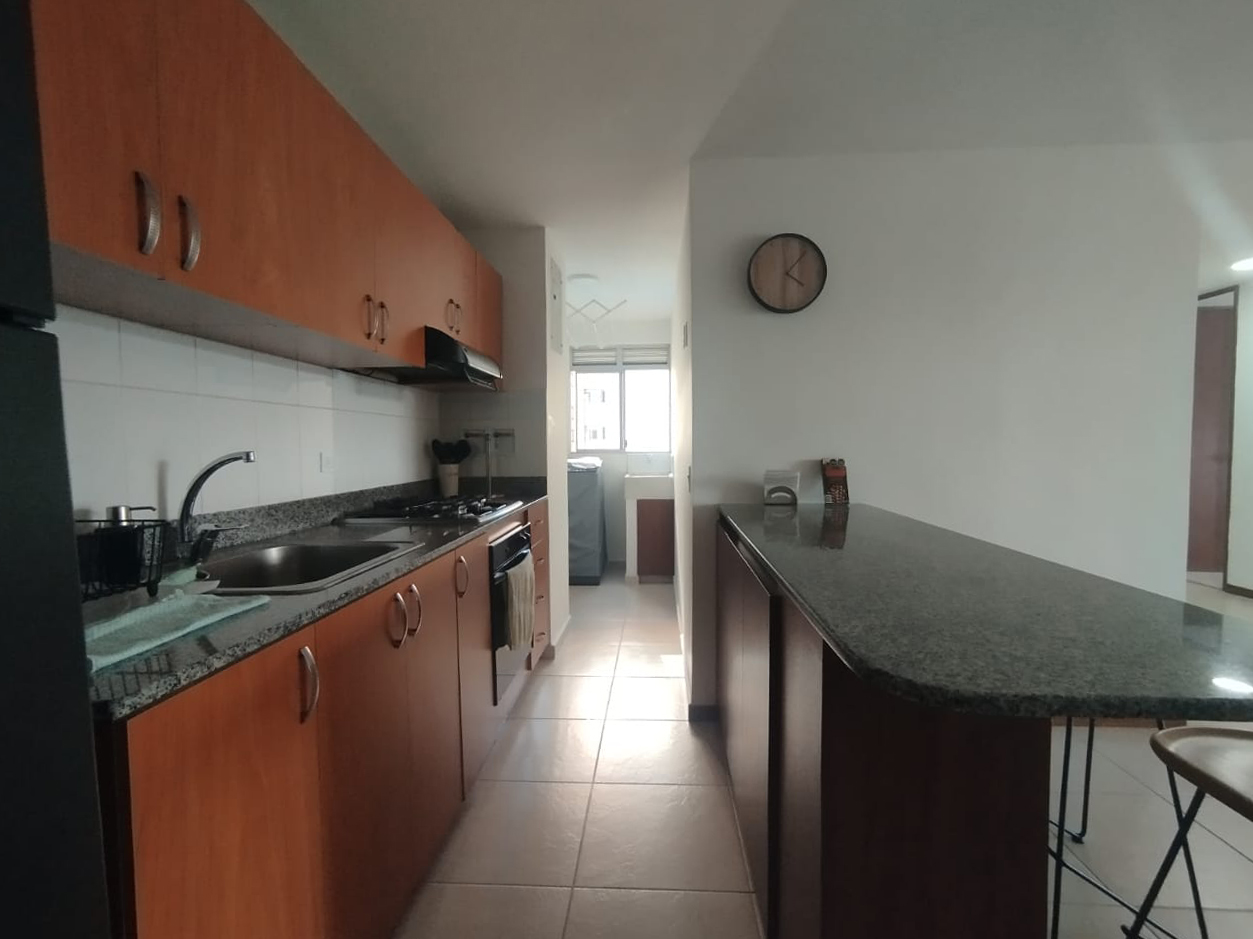 Apartamento en arriendo en Castropol, Medellín · foto 7 de 17