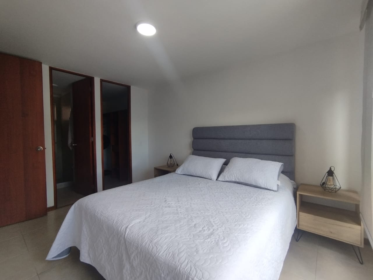Apartamento en arriendo en Castropol, Medellín · foto 14 de 17