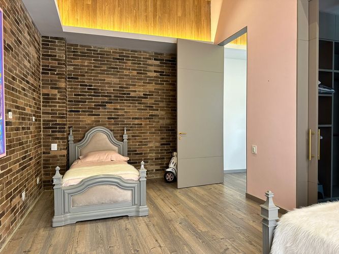 Casa de 3 alcobas en venta en Loma Del Escobero, Envigado, 640 m² · foto 15 de 17