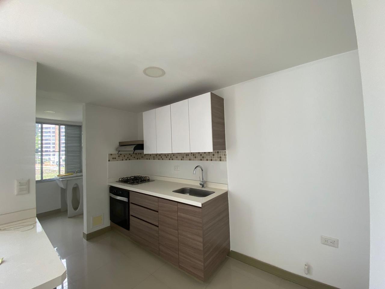 Apartamento en venta en Pinares, Pereira · foto 3 de 13