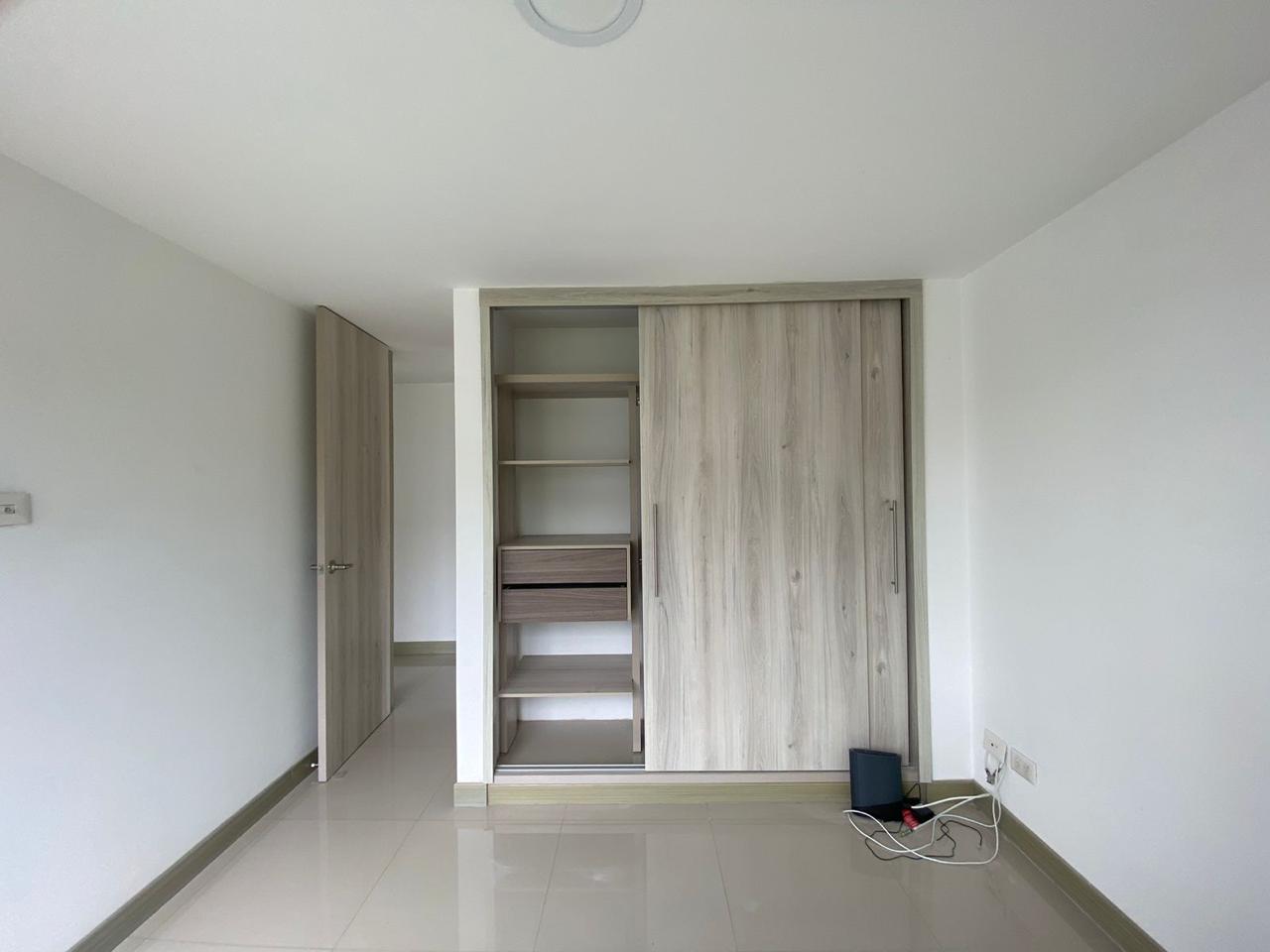 Apartamento en venta en Pinares, Pereira · foto 8 de 13