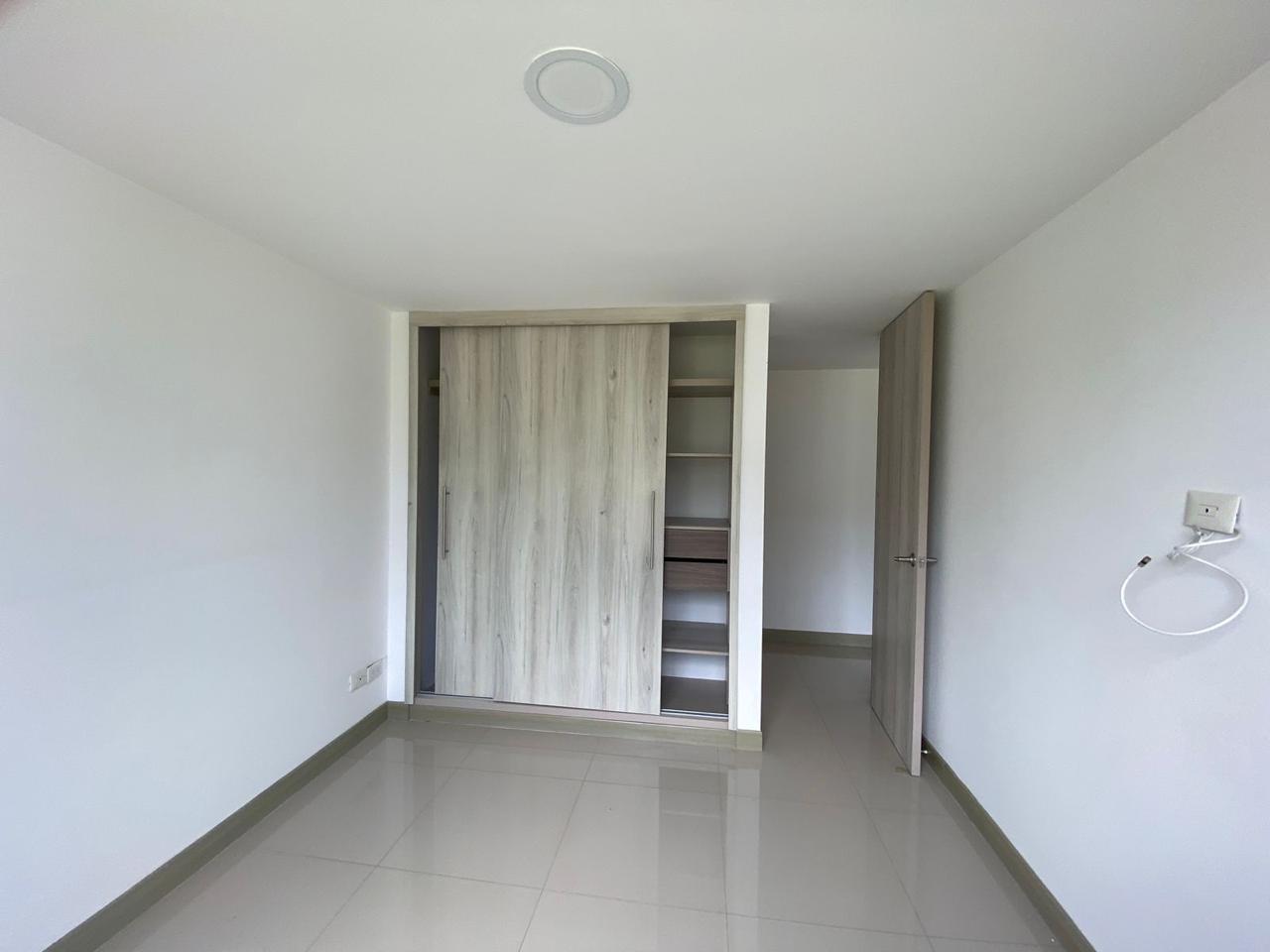 Apartamento en venta en Pinares, Pereira · foto 9 de 13