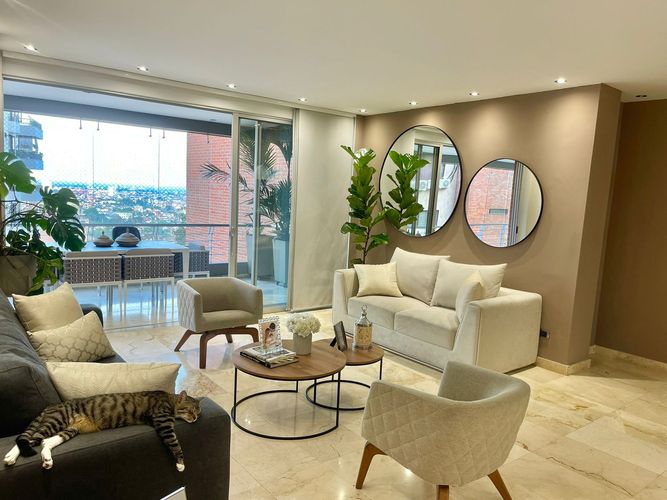 Apartamento de 4 alcobas en venta en Cristales, Cali, 205 m² · foto 2 de 21