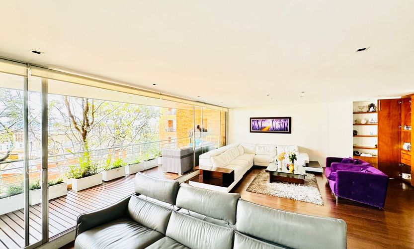 Apartamento en venta en El Retiro, Bogotá · foto 2 de 16