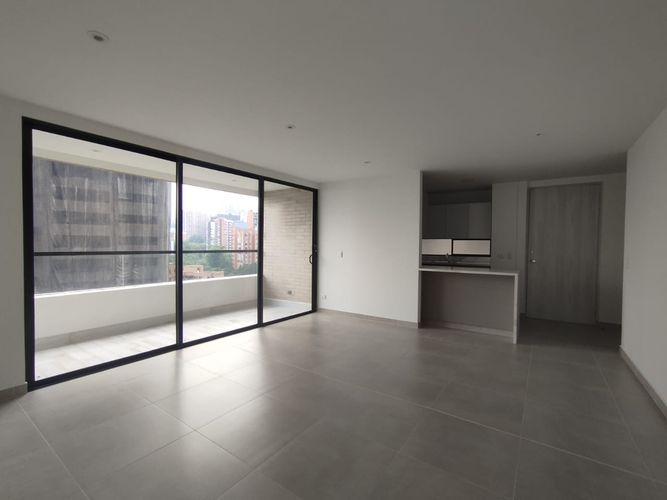 Apartamento de 2 alcobas en arriendo en Castropol, Medellín, 88 m² · foto 2 de 16