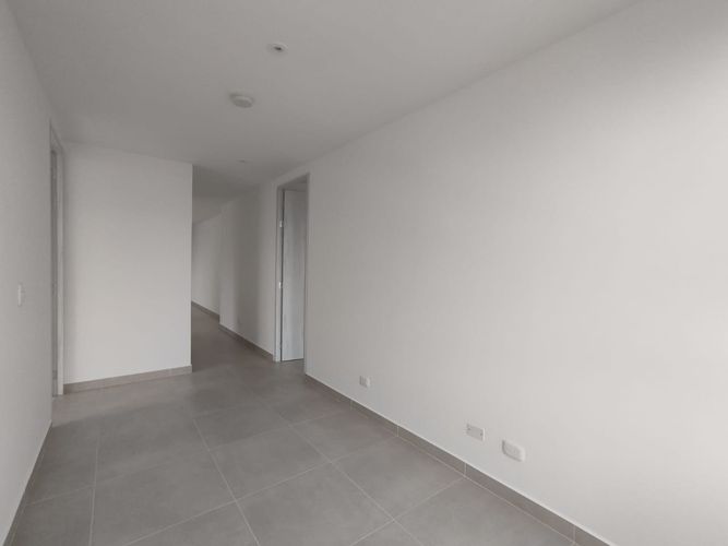Apartamento de 2 alcobas en arriendo en Castropol, Medellín, 88 m² · foto 9 de 16