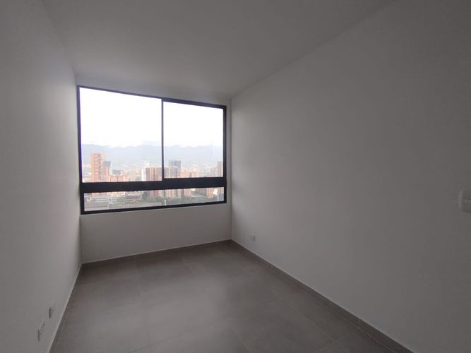 Apartamento de 2 alcobas en arriendo en Castropol, Medellín, 88 m² · foto 10 de 16