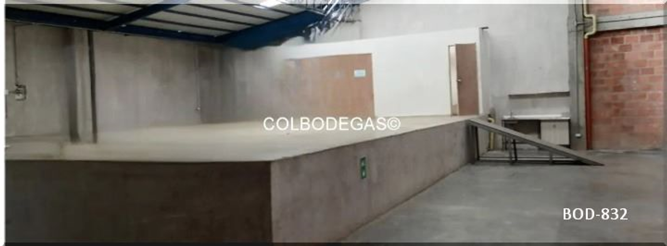 Bodega en venta en Otun, Dosquebradas, 740 m² · foto 4 de 9