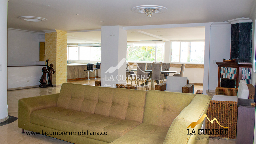Casa de 3 alcobas en venta en Altos Del Poblado, Medellín, 570 m² · foto 4 de 23