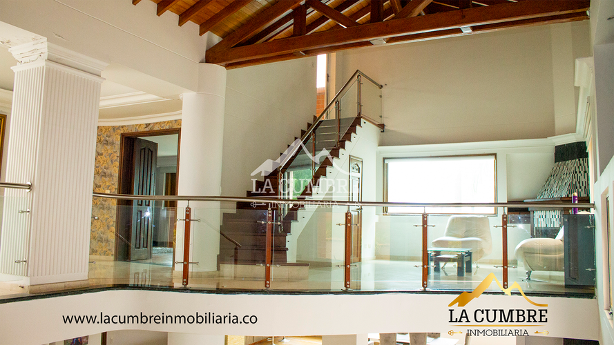Casa de 3 alcobas en venta en Altos Del Poblado, Medellín, 570 m² · foto 13 de 23