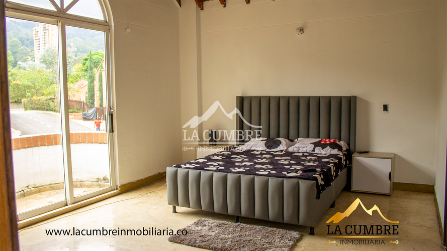 Casa de 3 alcobas en venta en Altos Del Poblado, Medellín, 570 m² · foto 15 de 23