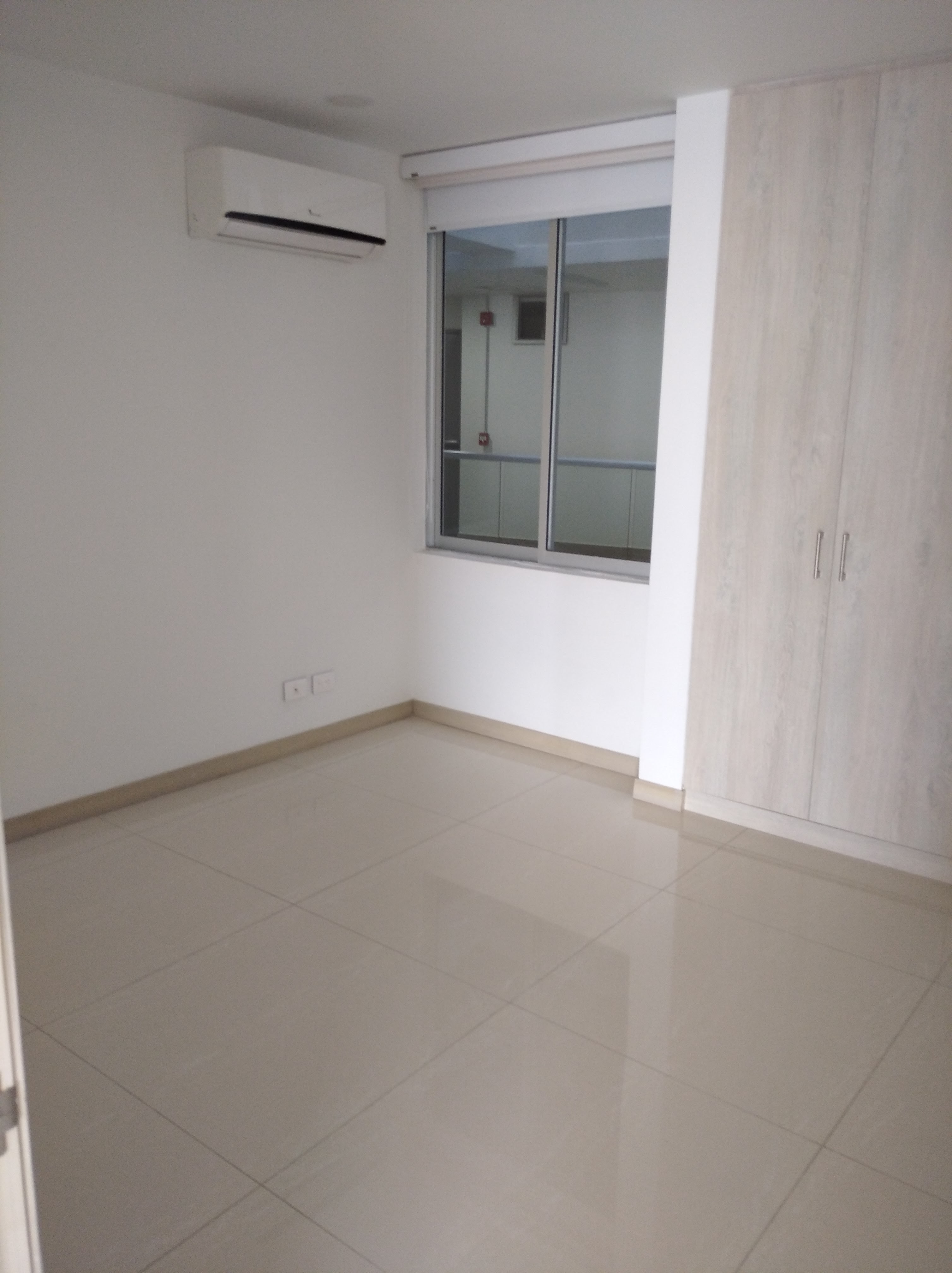 Apartamento en venta en Crespo, Cartagena · foto 3 de 13