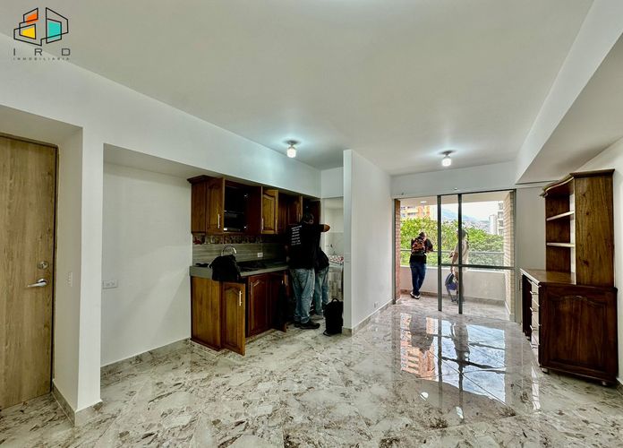 Apartamento de 3 alcobas en venta en Fabricato, Bello, 74 m² · foto 2 de 24