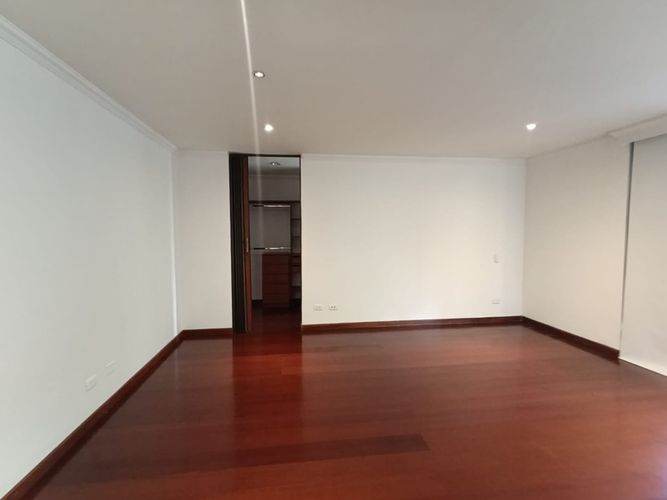 Apartamento de 1 alcoba en arriendo en Loma De Los Gonzalez, Medellín, 106 m² · foto 2 de 20