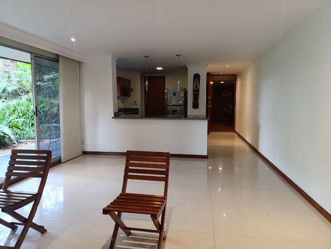 Apartamento de 1 alcoba en arriendo en Loma De Los Gonzalez, Medellín, 106 m² · foto 4 de 20