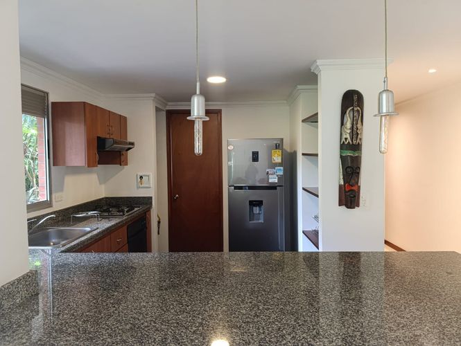 Apartamento de 1 alcoba en arriendo en Loma De Los Gonzalez, Medellín, 106 m² · foto 8 de 20