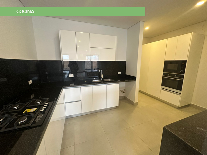 Apartamento de 4 alcobas en venta en Santa Barbara, Bogotá, 169 m² · foto 9 de 22