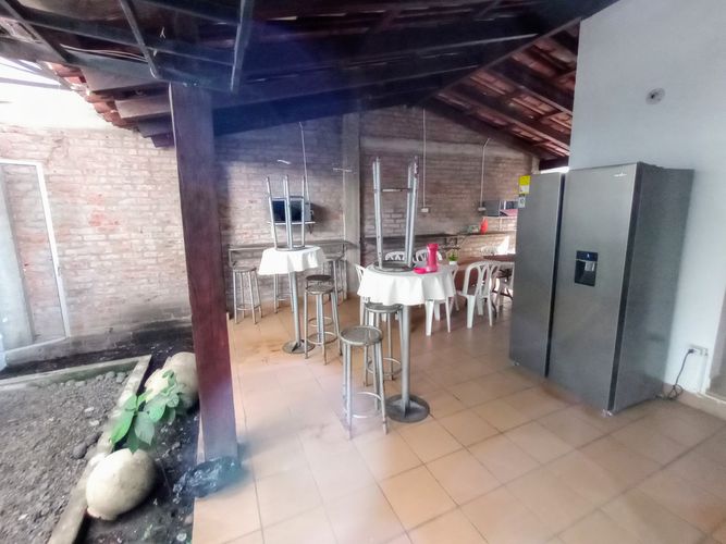 Casa de 3 alcobas en venta en El Cedro, Cali, 450 m² · foto 6 de 13