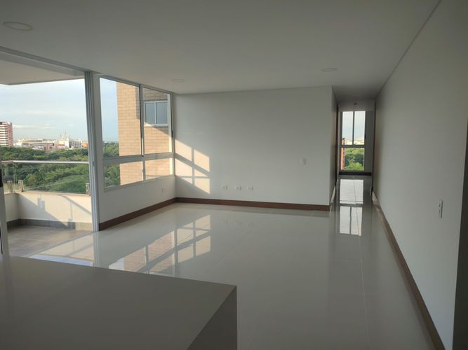 Apartamento de 3 alcobas en venta en Ciudad Jardin, Cali, 147 m² · foto 2 de 17