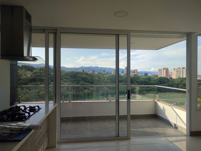 Apartamento de 3 alcobas en venta en Ciudad Jardin, Cali, 147 m² · foto 3 de 17