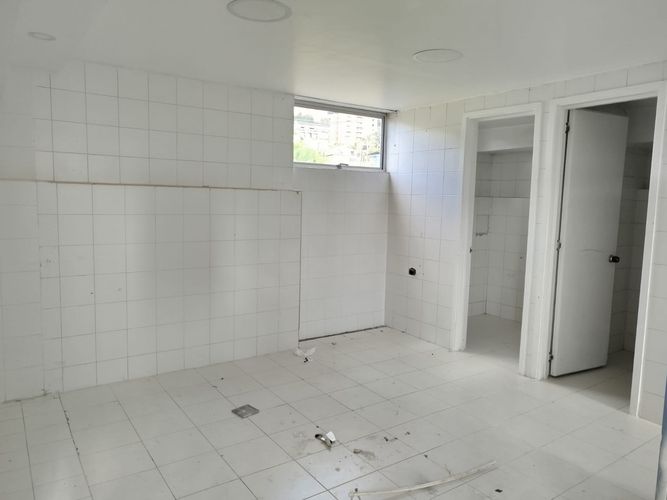 Local en arriendo en Los Naranjos, Medellín, 110 m² · foto 10 de 13