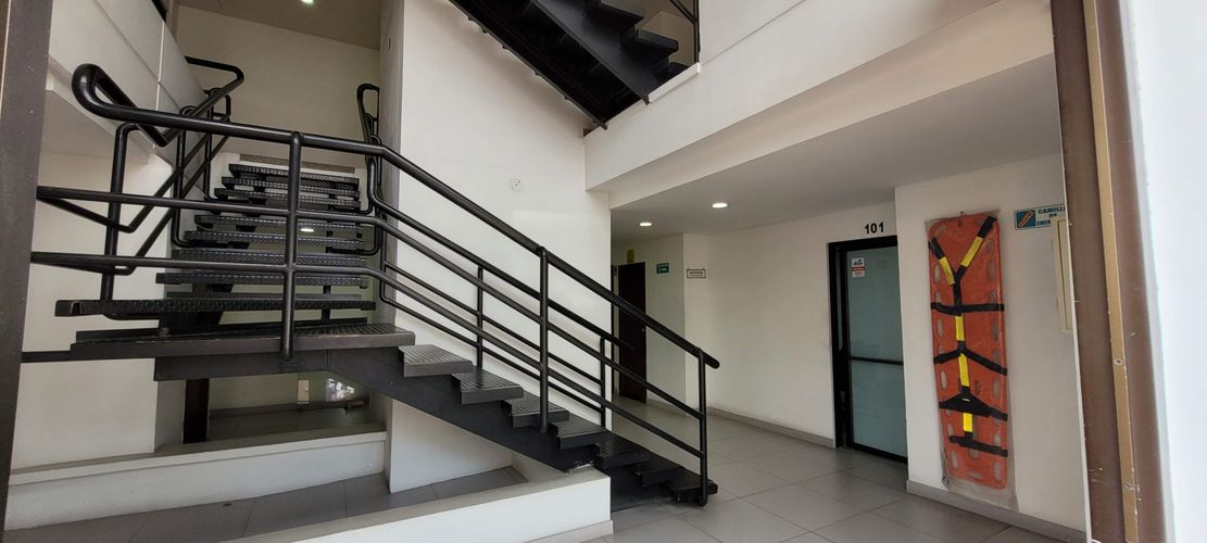 Oficina en arriendo en Santa Monica, Cali, 122 m² · foto 4 de 12