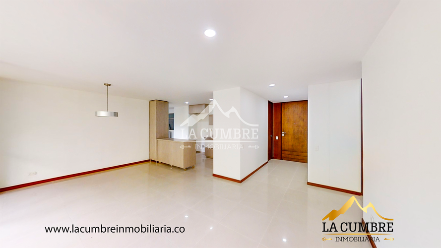 Apartamento de 2 alcobas en arriendo en La Calera, Medellín, 136 m² · foto 3 de 15