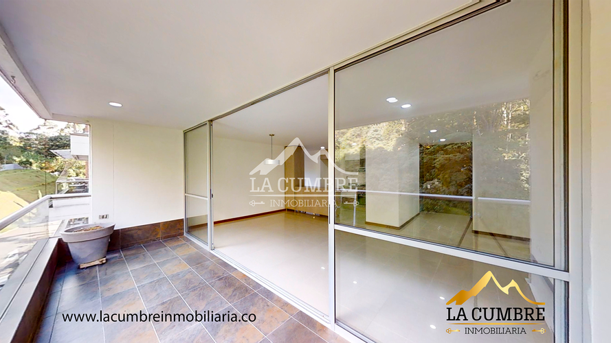 Apartamento de 2 alcobas en arriendo en La Calera, Medellín, 136 m² · foto 8 de 15