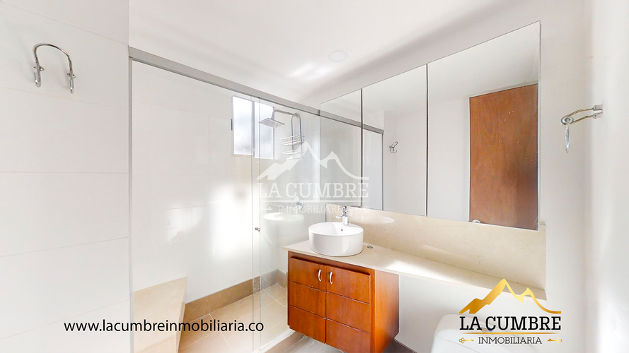 Apartamento de 2 alcobas en arriendo en La Calera, Medellín, 136 m² · foto 13 de 15