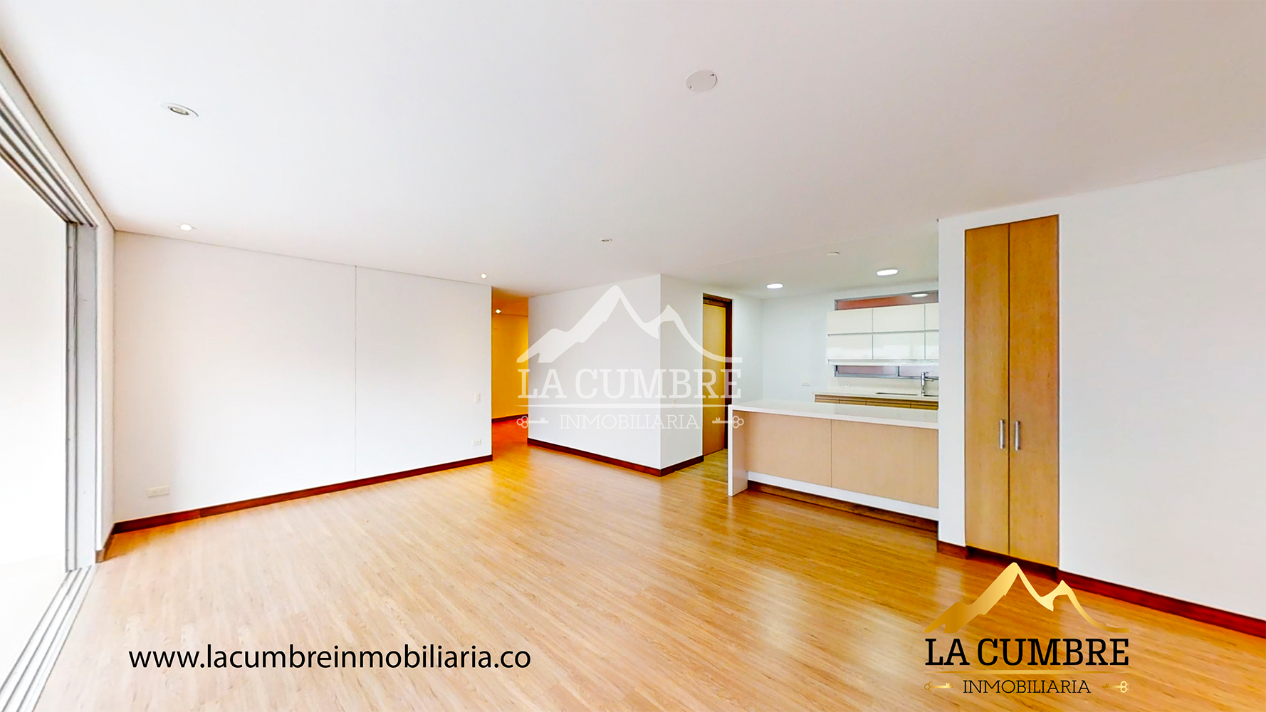 Apartamento en arriendo en Los Balsos No.2, Medellín · foto 2 de 15